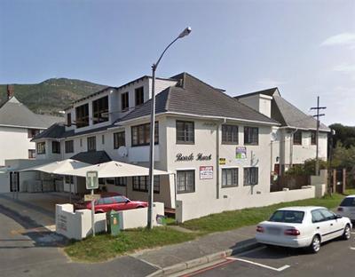 Apartment / Flat For Rent in Fish Hoek, Cape Town