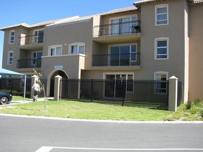 Apartment / Flat For Sale in Gordons Bay, Gordons Bay