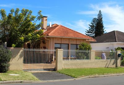 House For Sale in Fish Hoek, Cape Town